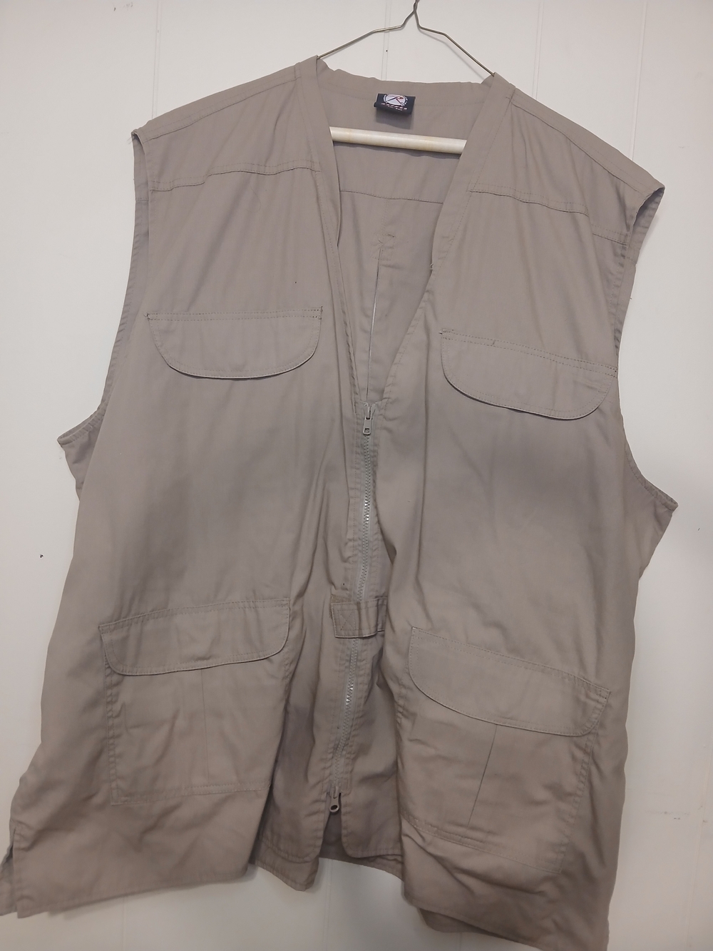 Rothco Utility Zippered Vest in Light Taupe